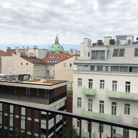 Moderne Trifft Tradition Im Herzen Wiens Екстериор снимка